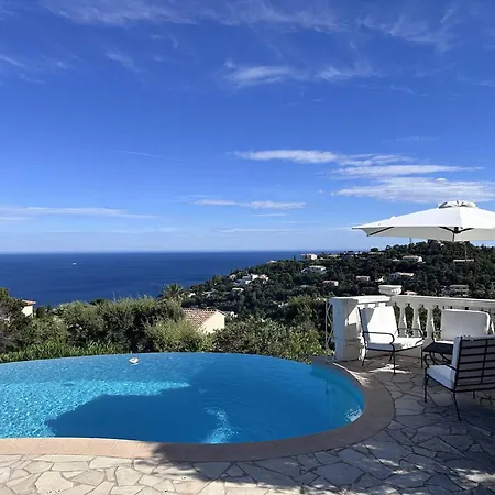 Avec Piscine Privee, Climatisation Et Parking Aux Issambres - Fr-1-768-4 Villa